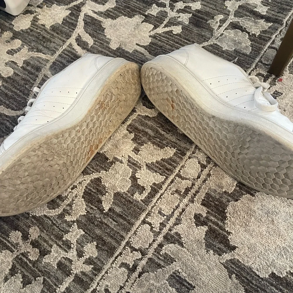 Adidas women’s White and Gray Sneakers - Picture 4 of 5